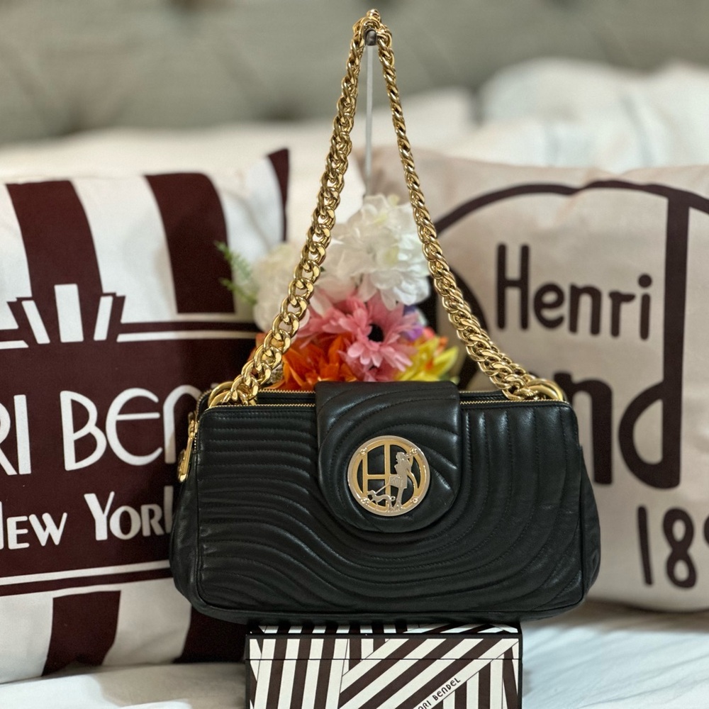 HENRI BENDEL NO. 7 PETITE QUILTED SHOULDER BAG W/ GOLD CHAIN TURQUOISE INTERIOR - Picture 3 of 17